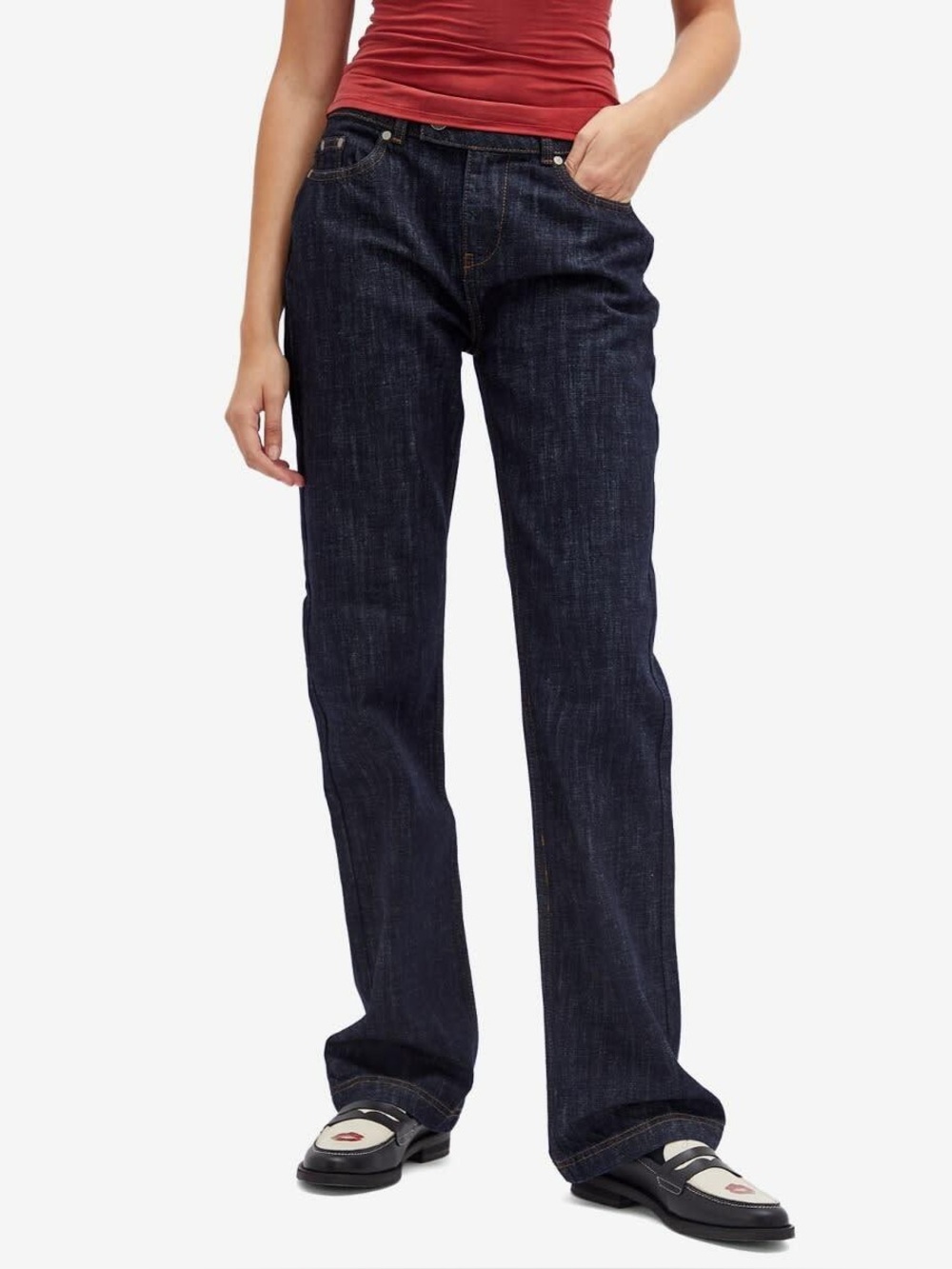 Peachy Den Gigi Denim Jeans in Rinse Dark Indigo Wash Sleek Cotton Low Rise